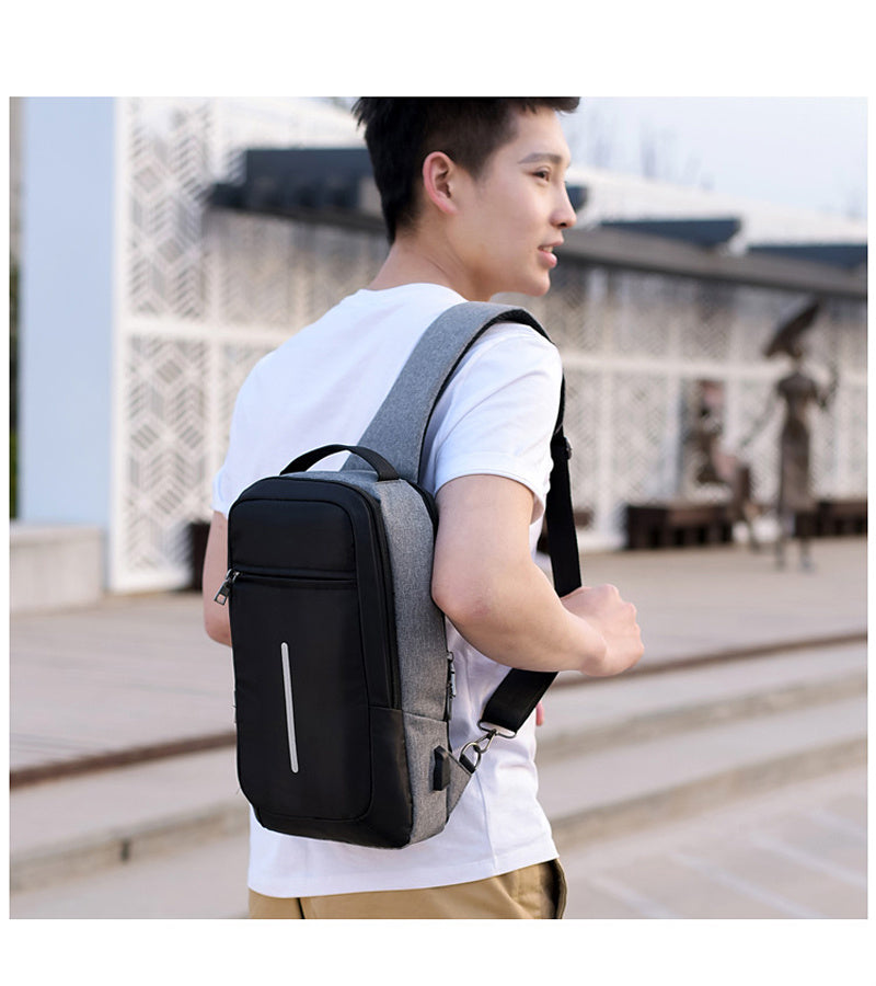 Diebstahlsichere Brusttasche mit USB-Ladeanschluss